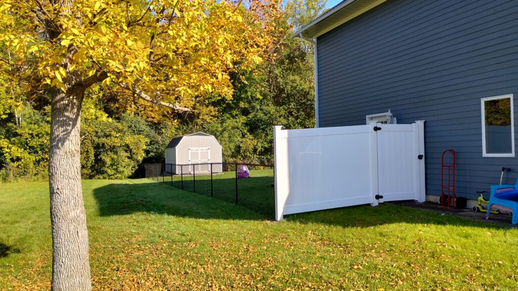 Vinyl Privacy Fence